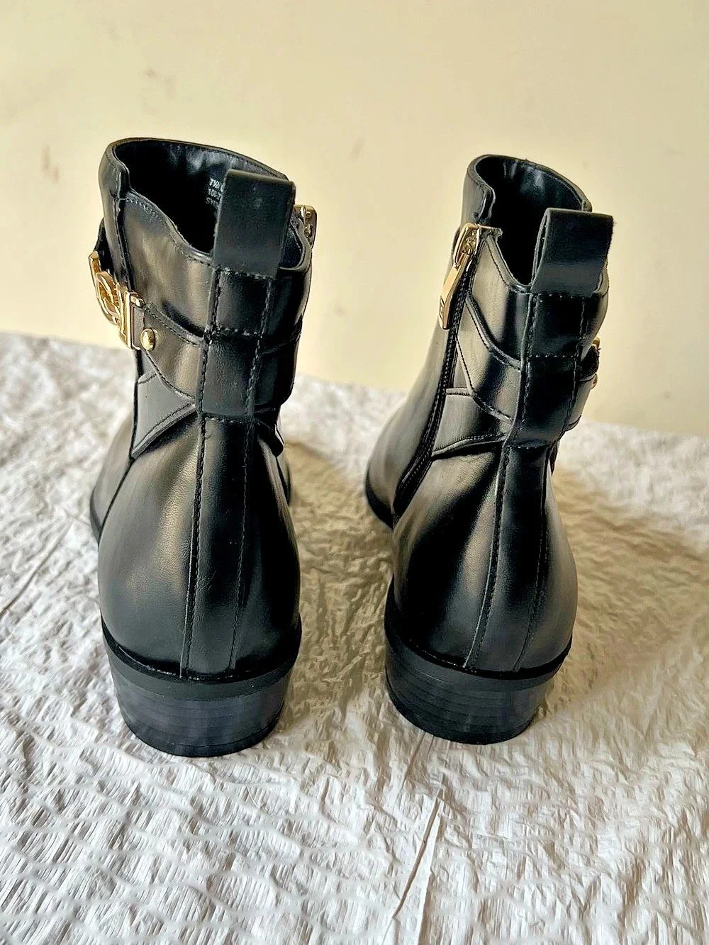 Liz Claiborne LC Ringwood Ankle Boots Black US 7.5 Like New